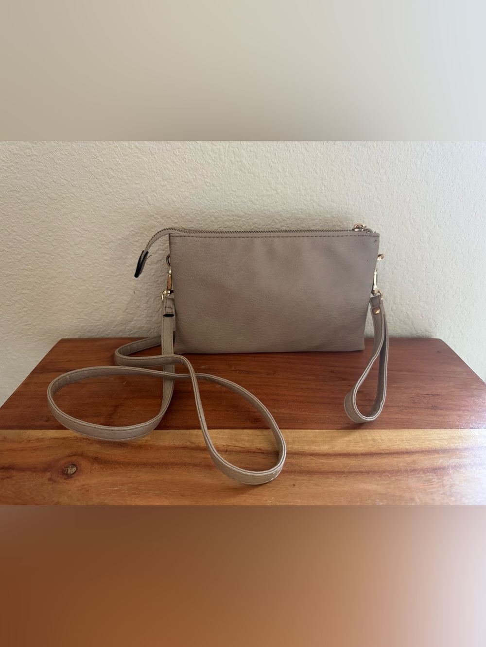 Everyday Crossbody Bag in Taupe - Minimal Shoulder Purse